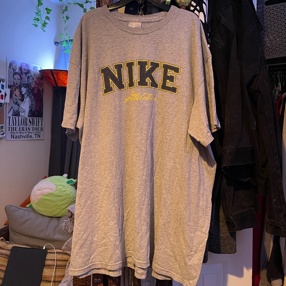 Mens Vintage Nike Tshirt